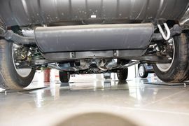 2014款双龙柯兰多2.0L汽油两驱舒适导航版