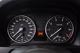 2013款宝马X1 sDrive18i领先型