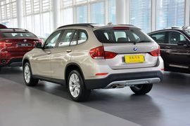 2013款宝马X1 sDrive18i领先型