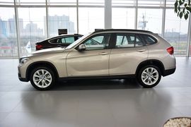 2013款宝马X1 sDrive18i领先型