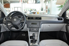 2013款斯柯达昕锐1.6L自动优选型