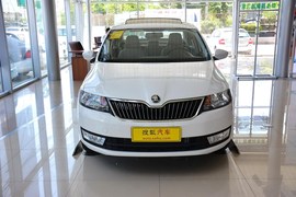 2013款斯柯达昕锐1.6L自动优选型