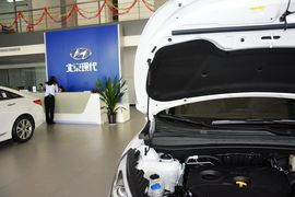 2013款现代ix35 2.0L手自一体两驱领先型 国V