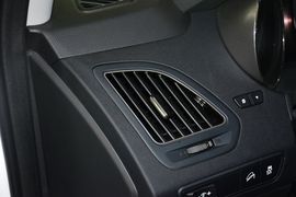 2013款现代ix35 2.0L手自一体两驱领先型 国V