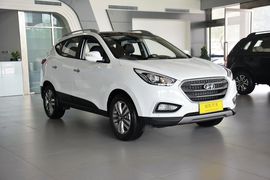 2013款现代ix35 2.0L手自一体两驱领先型 国V