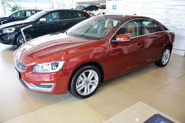 2014款沃尔沃S60L 2.0T智远版