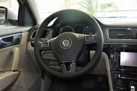 2013款大众朗行1.4T自动豪华型
