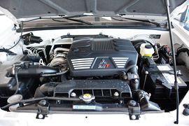 2013款哈弗H5智尊版2.0T手动四驱精英型