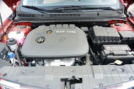 2014款长安逸动1.6L自动豪华型 京V