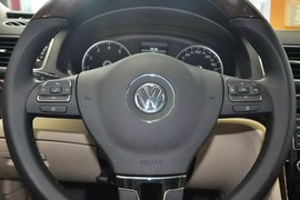 2014款大众帕萨特2.0TSI DSG至尊版