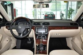 2014款大众帕萨特2.0TSI DSG至尊版