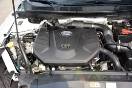 2014款奔腾B70 1.8T手自一体运动尊享型