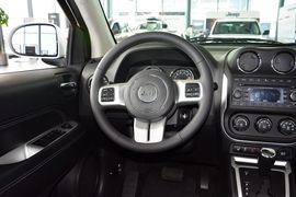 2014款Jeep指南者2.4L四驱豪华版