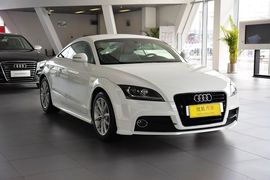 2013款奥迪TT Coupe 2.0TFSI白色经典版