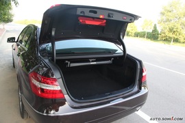 2010款奔驰E300深度试驾
