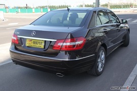 2010款奔驰E300深度试驾