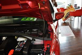 2014款雪铁龙全新爱丽舍1.6L舒适手动型深内饰版