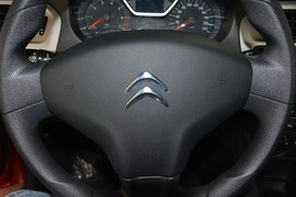 2014款雪铁龙全新爱丽舍1.6L舒适手动型深内饰版