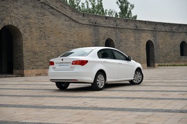 2014款荣威3501.5T 手自一体 劲尚版 外出试驾