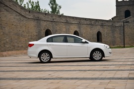 2014款荣威3501.5T 手自一体 劲尚版 外出试驾