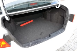 2014款荣威3501.5T 手自一体 劲尚版 外出试驾