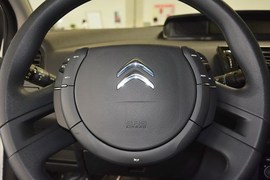 2014款雪铁龙世嘉三厢VTS版 1.6L自动品尚型
