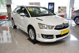 2014款雪铁龙世嘉三厢VTS版 1.6L自动品尚型