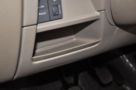 2012款上汽大通V80 2.5L手动商杰版长轴 中顶