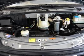 2012款上汽大通V80 2.5L手动尊杰版短轴 中顶