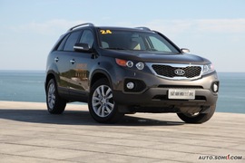 2009款起亚索兰托大连试驾