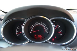 2009款起亚索兰托大连试驾