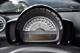 2012款smart fortwo 1.0 MHD硬顶标准版