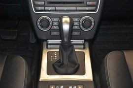 2014款路虎神行者2 2.2T SD4 SE柴油版