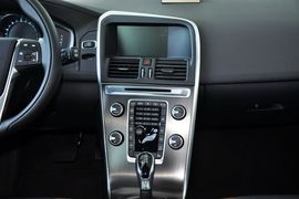 2014款沃尔沃XC60 T6智逸版