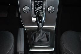 2014款沃尔沃V40 2.0T智逸版