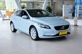 2014款沃尔沃V40 2.0T智逸版