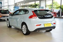 2014款沃尔沃V40 2.0T智逸版