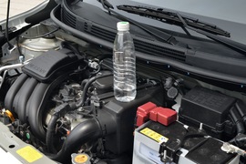 2014款东风启辰R30 1.2L手动易享版