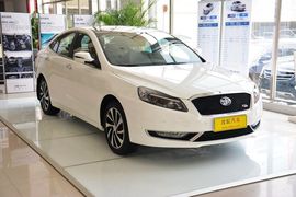 2014款奔腾B70 1.8T手自一体运动豪华型