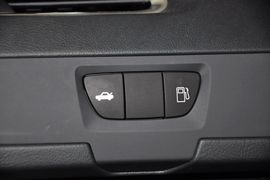 2012款标致508 2.0L自动天窗经典版