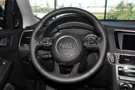 2013款奥迪Q5 2.0TFSI动感型