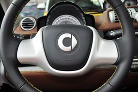 2014款smart fortwo 1.0T敞篷BoConcept特别版