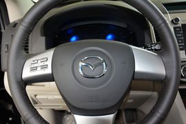 2013款马自达8 2.5L尊贵版
