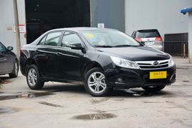 2014款比亚迪速锐1.5TI手动尊贵型