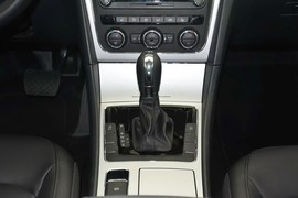 2014款大众帕萨特1.8TSI DSG尊荣导航版