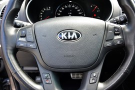 2013款起亚索兰托2.4L汽油四驱至尊版7座