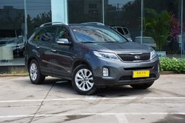 2013款起亚索兰托2.4L汽油四驱至尊版7座