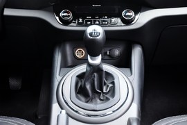 2014款起亚智跑2.0L手动两驱 GLS