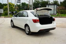 2014款起亚福瑞迪1.6L AT GL