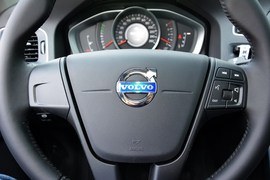 2015款沃尔沃S60L 2.0T智行版